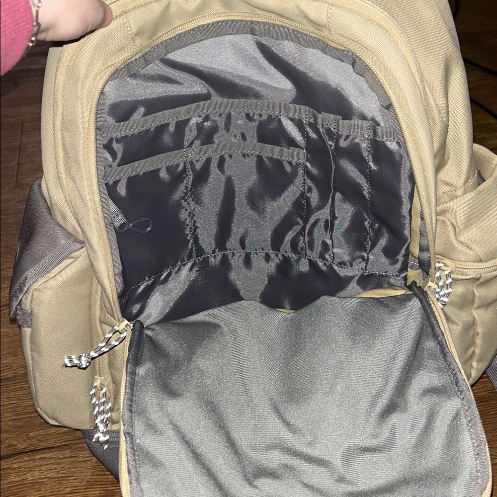 Wayfarer Go Pack Hiking Backpack - Picture 8 of 11